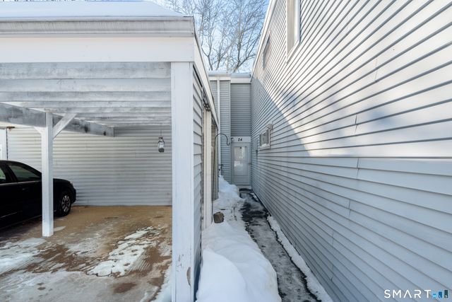 24 Cinnamon Springs 24, South Windsor, CT 06074