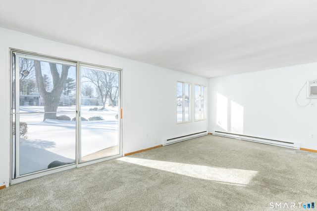 24 Cinnamon Springs 24, South Windsor, CT 06074