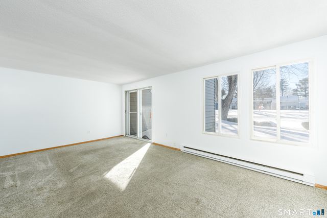 24 Cinnamon Springs 24, South Windsor, CT 06074