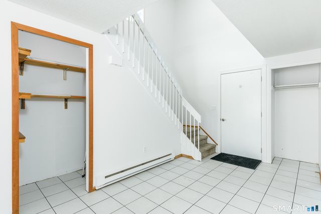 24 Cinnamon Springs 24, South Windsor, CT 06074