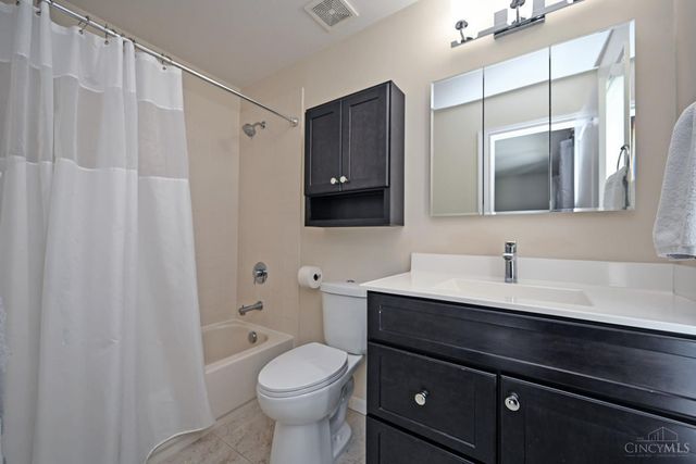 3901 Breeders Cup Court, Deerfield Twp., OH 45040