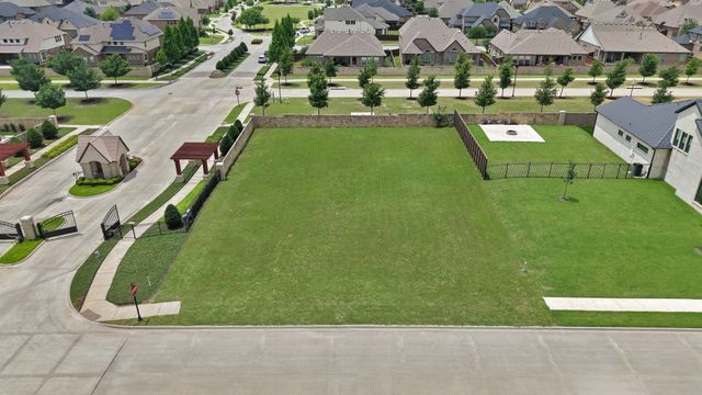 1108 Knoll Crest Drive, Mansfield, TX 76063
