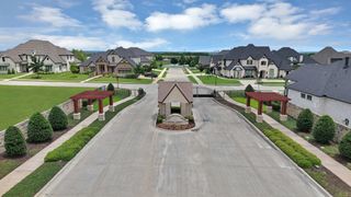1108 Knoll Crest Drive, Mansfield, TX 76063