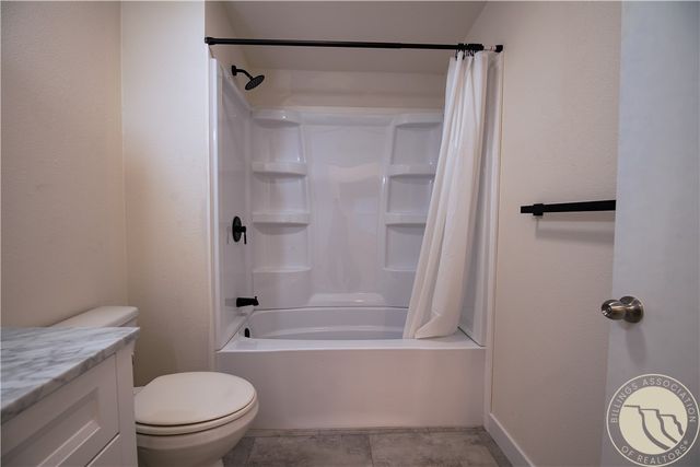 1st Ave W, Forsyth, MT 59327