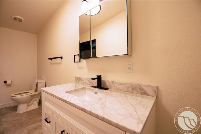 1st Ave W, Forsyth, MT 59327