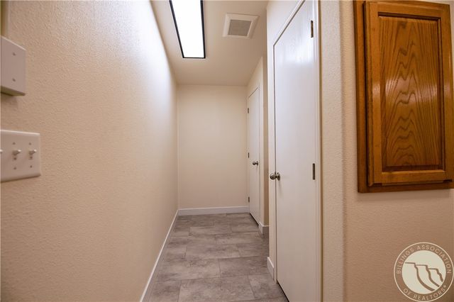 1st Ave W, Forsyth, MT 59327