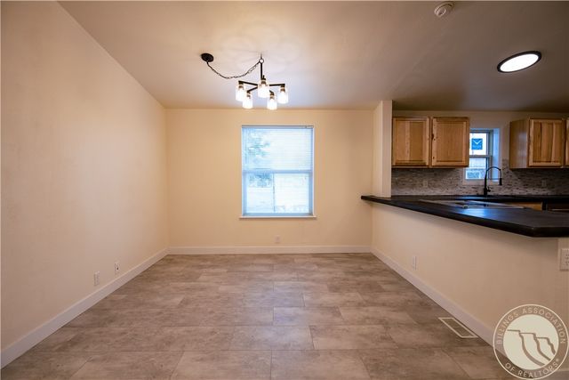 1st Ave W, Forsyth, MT 59327