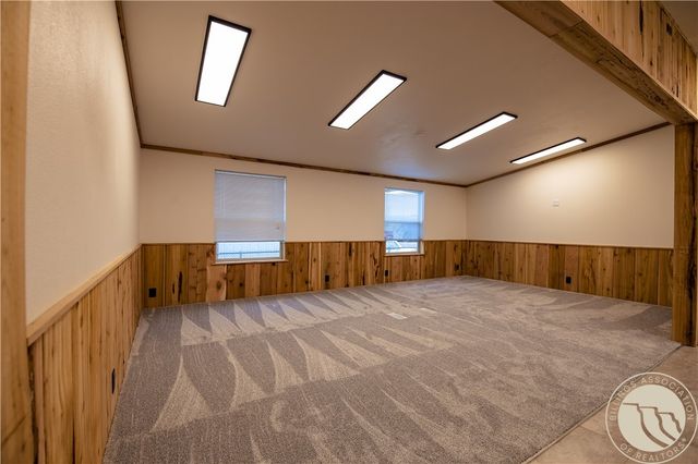 1st Ave W, Forsyth, MT 59327