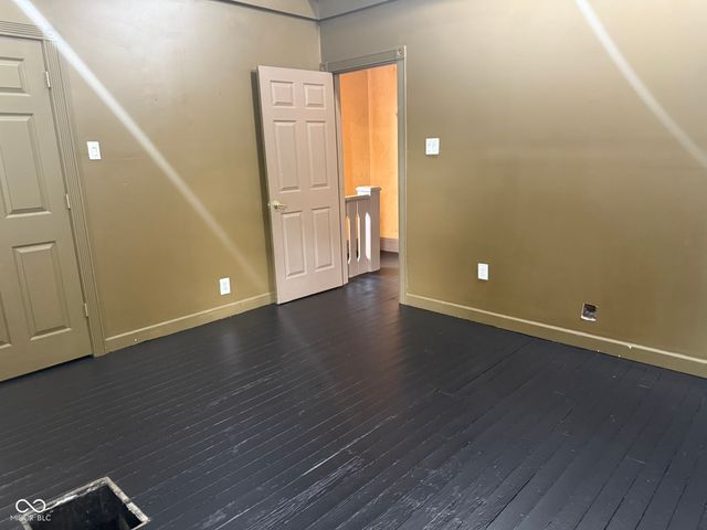 831 S 9th Street, Terre Haute, IN 47807