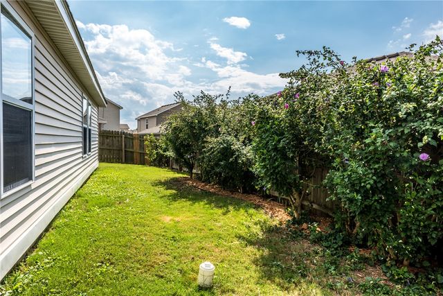 1137 Holland Drive, Fayetteville, AR 72704