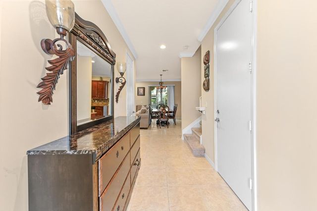 4627 Mediterranean Circle, Palm Beach Gardens, FL 33418