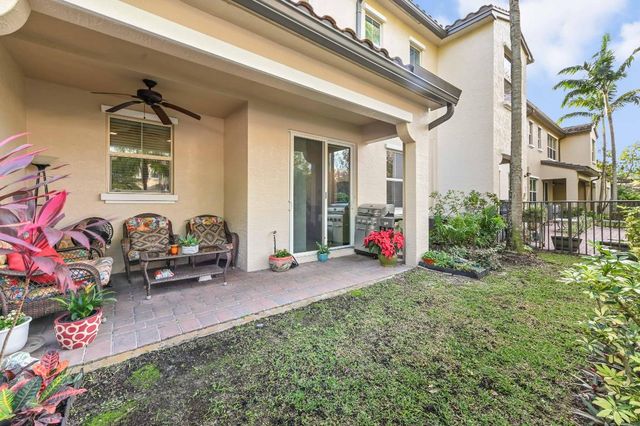 4627 Mediterranean Circle, Palm Beach Gardens, FL 33418