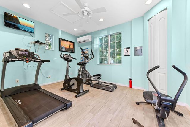 4627 Mediterranean Circle, Palm Beach Gardens, FL 33418