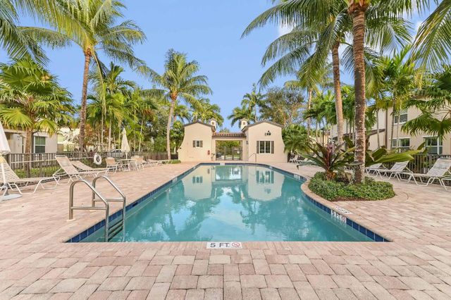 4627 Mediterranean Circle, Palm Beach Gardens, FL 33418