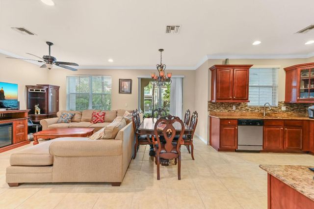 4627 Mediterranean Circle, Palm Beach Gardens, FL 33418