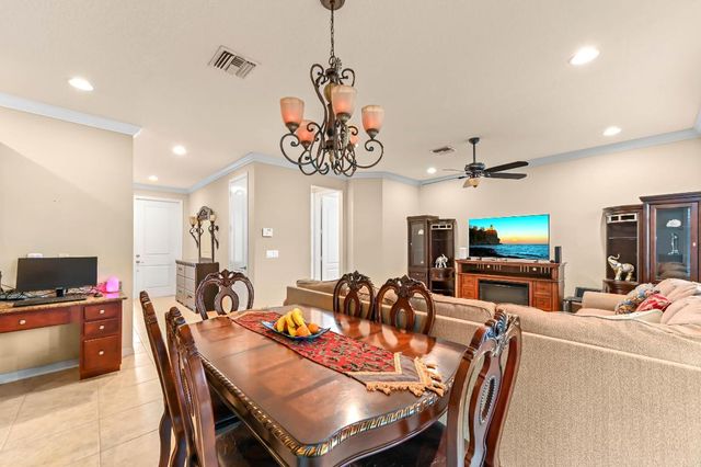 4627 Mediterranean Circle, Palm Beach Gardens, FL 33418