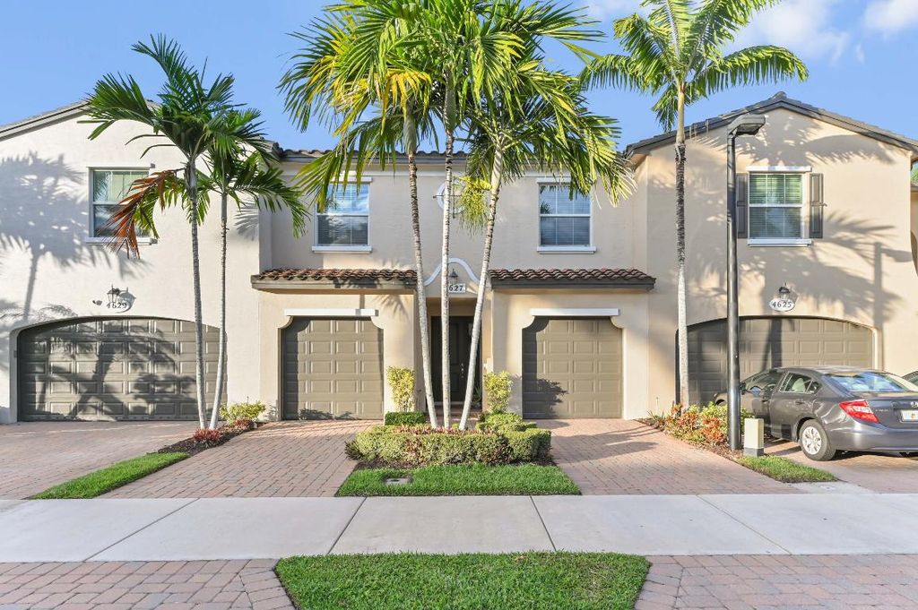 4627 Mediterranean Circle, Palm Beach Gardens, FL 33418