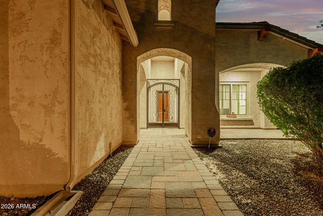 3022 E WILDHORSE Drive, Gilbert, AZ 85297