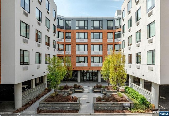 470 Main Street 520, Fort Lee, NJ 07024