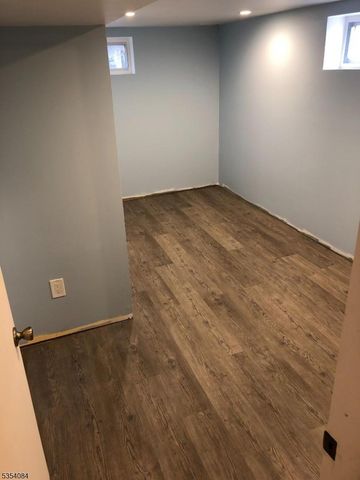 427 Miltonia St, Linden City, NJ 07036