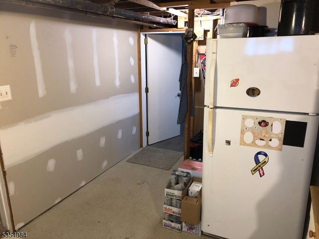 427 Miltonia St, Linden City, NJ 07036
