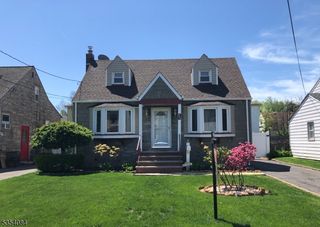 427 Miltonia St, Linden City, NJ 07036