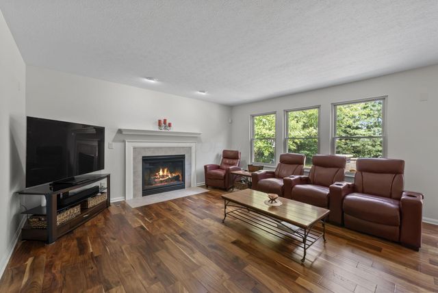 2385 Reeves Avenue, Lewis Center, OH 43035