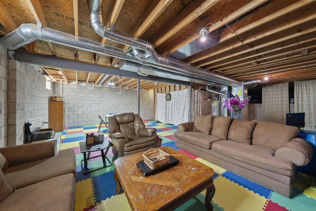 2385 Reeves Avenue, Lewis Center, OH 43035