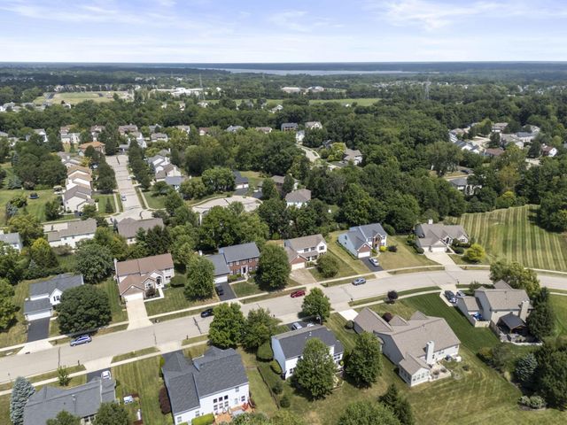 2385 Reeves Avenue, Lewis Center, OH 43035