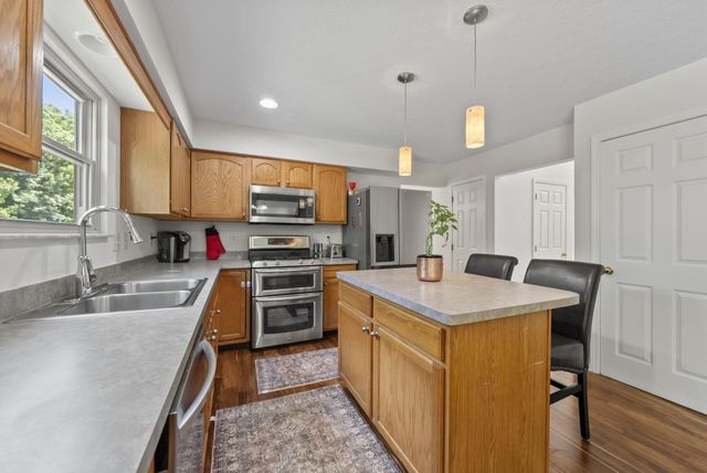 2385 Reeves Avenue, Lewis Center, OH 43035
