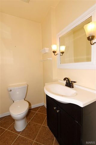 8788 Pine Avenue, St Louis, MO 63144