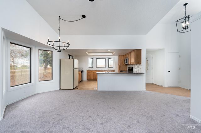 4907 Stamm Ln, Nampa, ID 83687