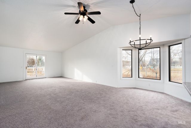 4907 Stamm Ln, Nampa, ID 83687