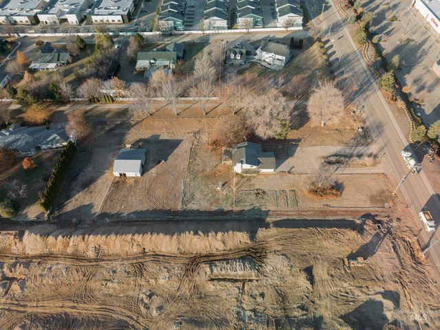 4907 Stamm Ln, Nampa, ID 83687