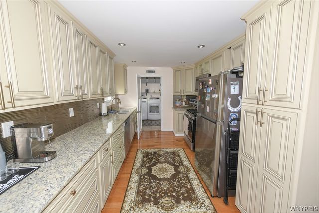 80 Gardenvale Drive, Cheektowaga, NY 14225