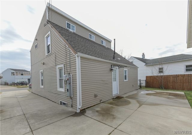 80 Gardenvale Drive, Cheektowaga, NY 14225