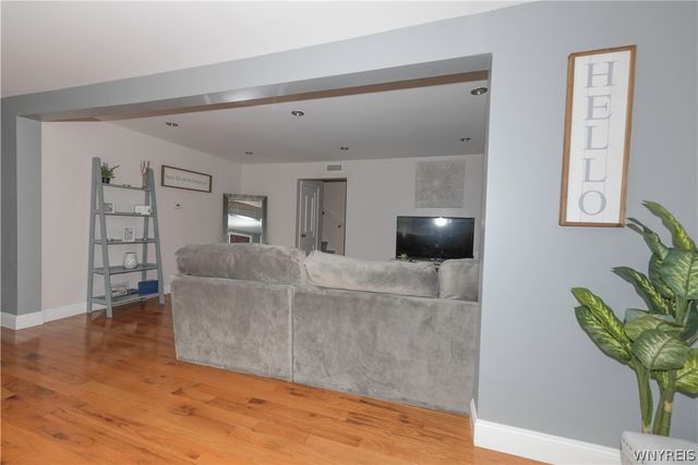 80 Gardenvale Drive, Cheektowaga, NY 14225