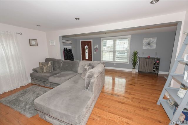 80 Gardenvale Drive, Cheektowaga, NY 14225