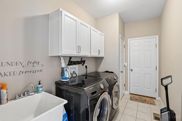 1252 Autumn Run Drive, Hamilton Twp, OH 45039