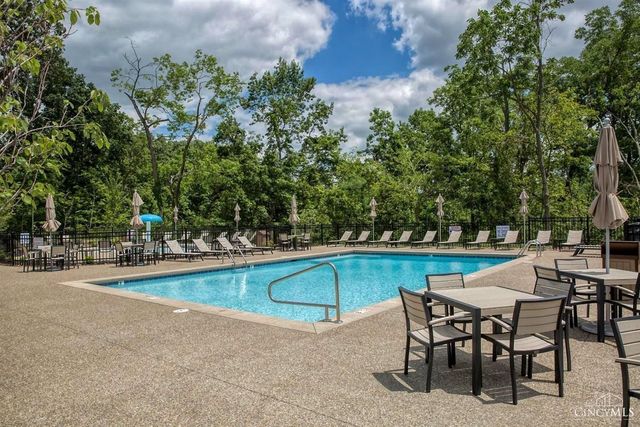 1252 Autumn Run Drive, Hamilton Twp, OH 45039