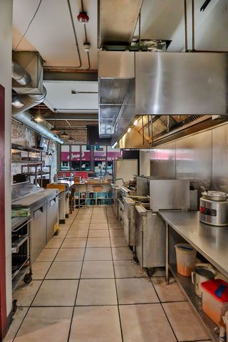 7441 Madison Street, Forest Park, IL 60130