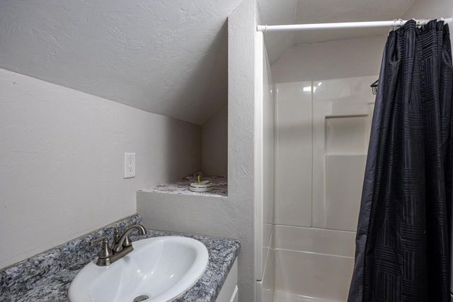 901 S GREENWOOD AVENUE, Green Bay, WI 54304