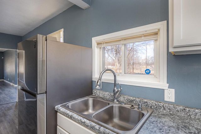 901 S GREENWOOD AVENUE, Green Bay, WI 54304