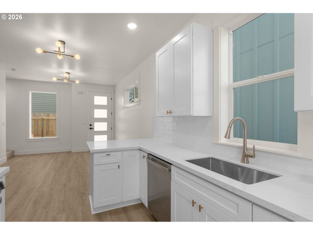 5230 Se Knapp, Portland, OR 97206