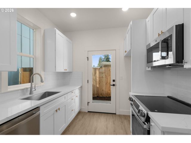 5230 Se Knapp, Portland, OR 97206