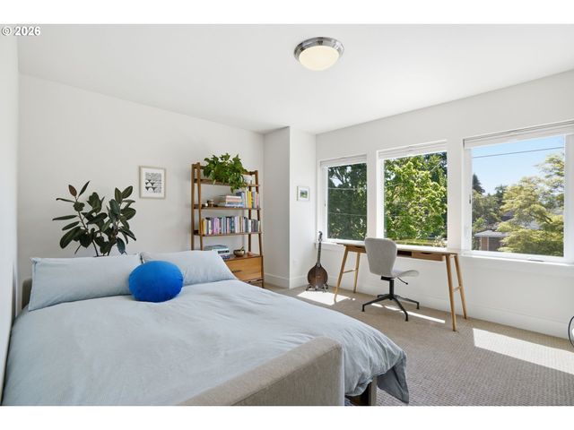 4611 Se KNAPP St, Portland, OR 97206