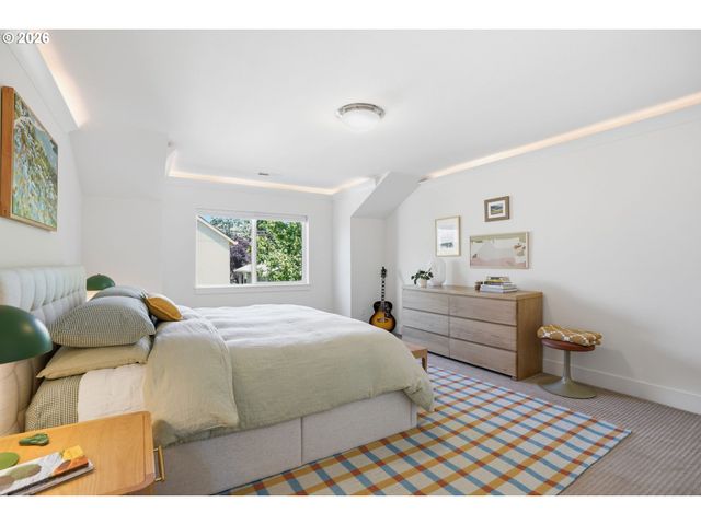 4611 Se KNAPP St, Portland, OR 97206