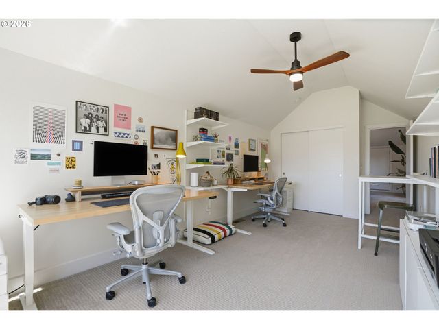 4611 Se KNAPP St, Portland, OR 97206