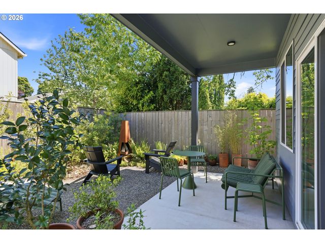 4611 Se KNAPP St, Portland, OR 97206