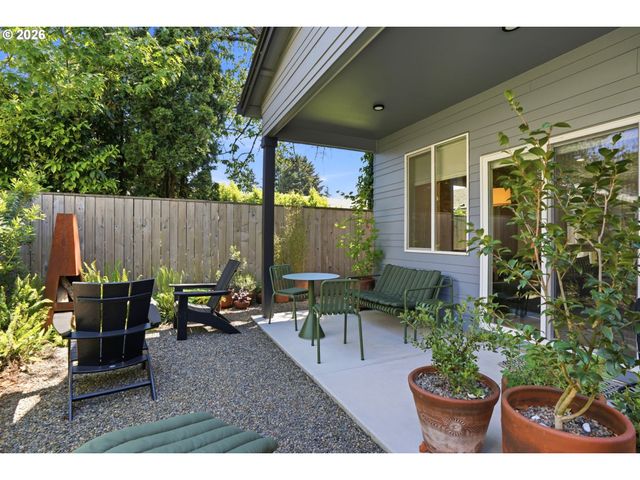 4611 Se KNAPP St, Portland, OR 97206